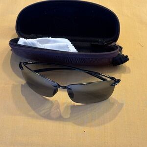 Maui Jim Black Sunglasses with Case